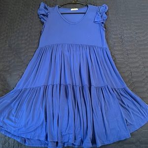 Flutter sleeve dress